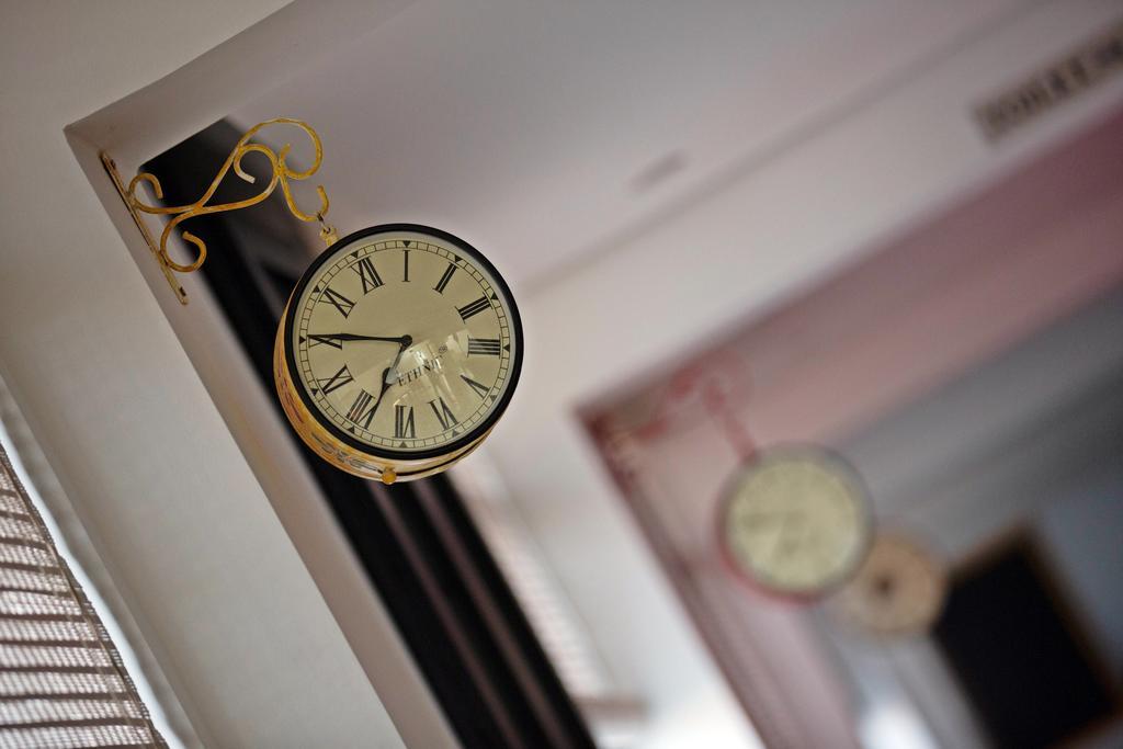 Hostel Clock *